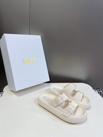 ua D*or slide