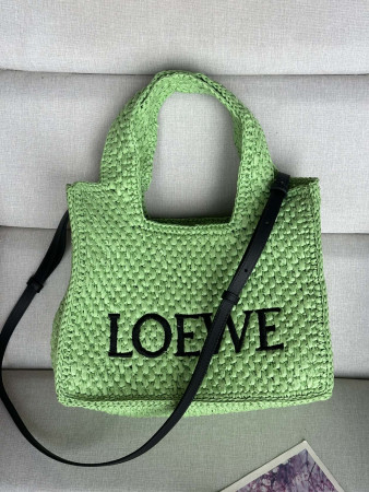L0ew* font tote 30x25.5x15cm