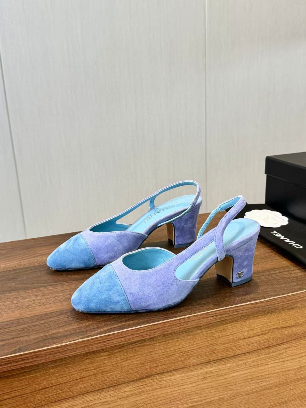ua Ch*el slingbacks