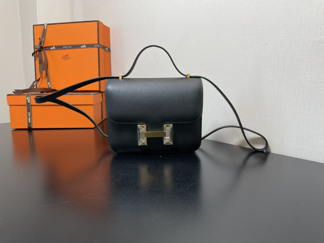 H**mes constance 24 black epsom 9.4" x 5.9" x 3"
