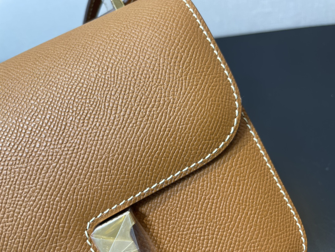 H**mes constance 24  epsom leather gold hardware 9.4"x5.9"x3"