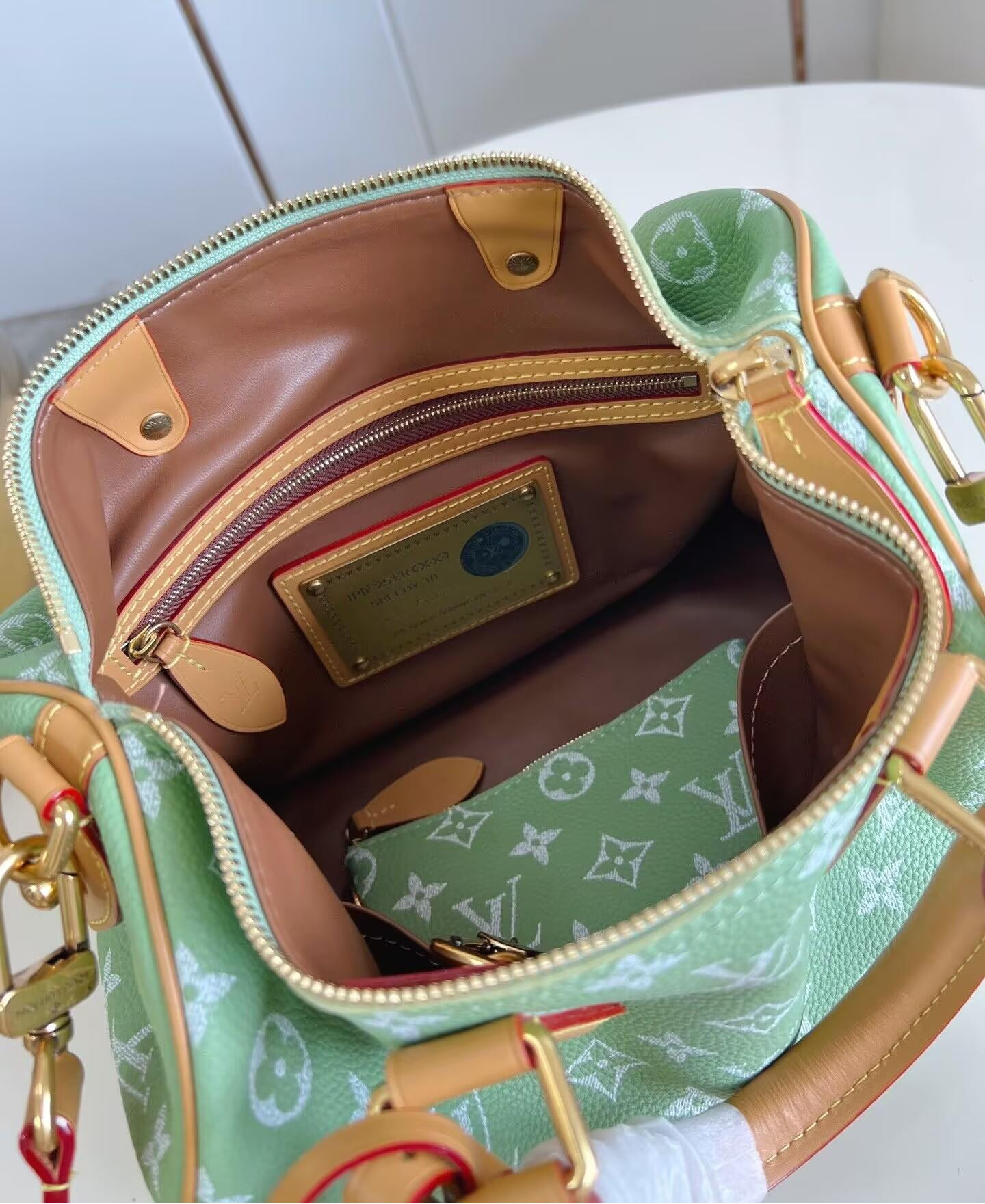 LV Speedy P9 Bandoulière 30 M14064 30x21x17cm