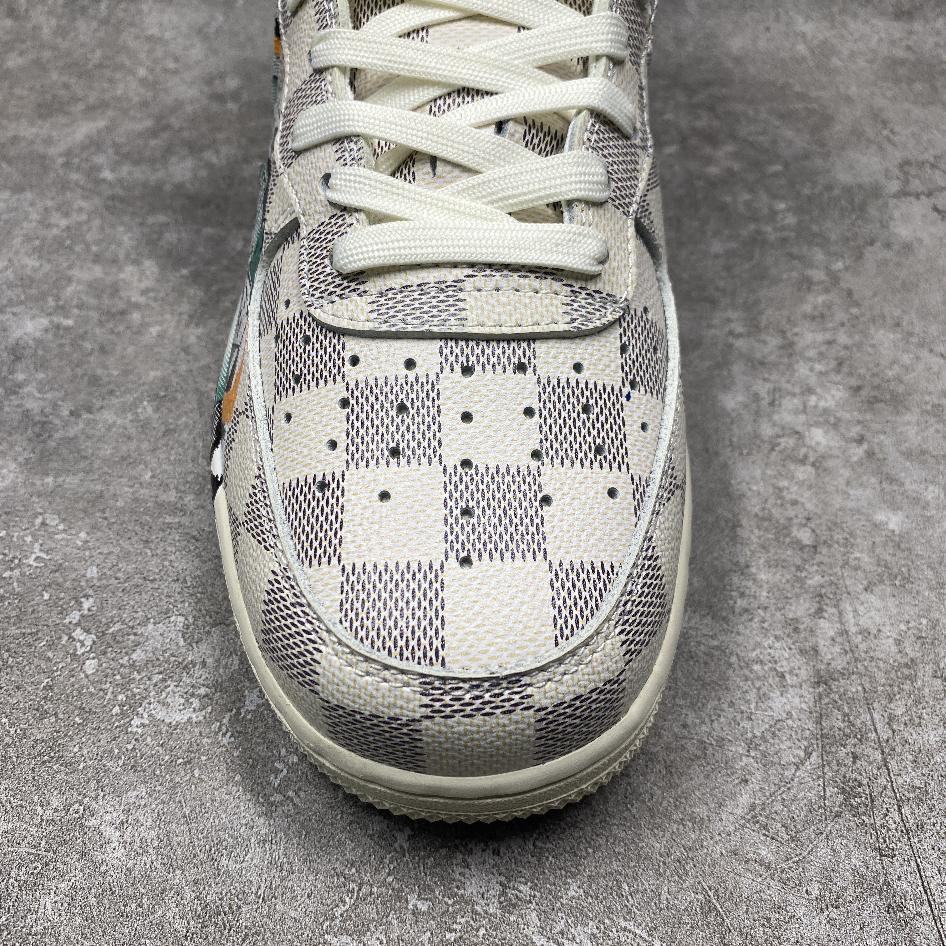 1V x Nike Air Force 1 Mid By Virgil Abloh Graffiti