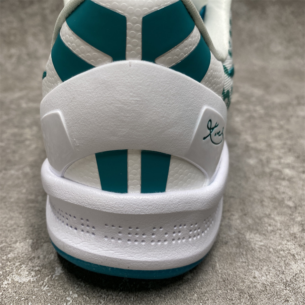 KOBE 8 PROTRO 