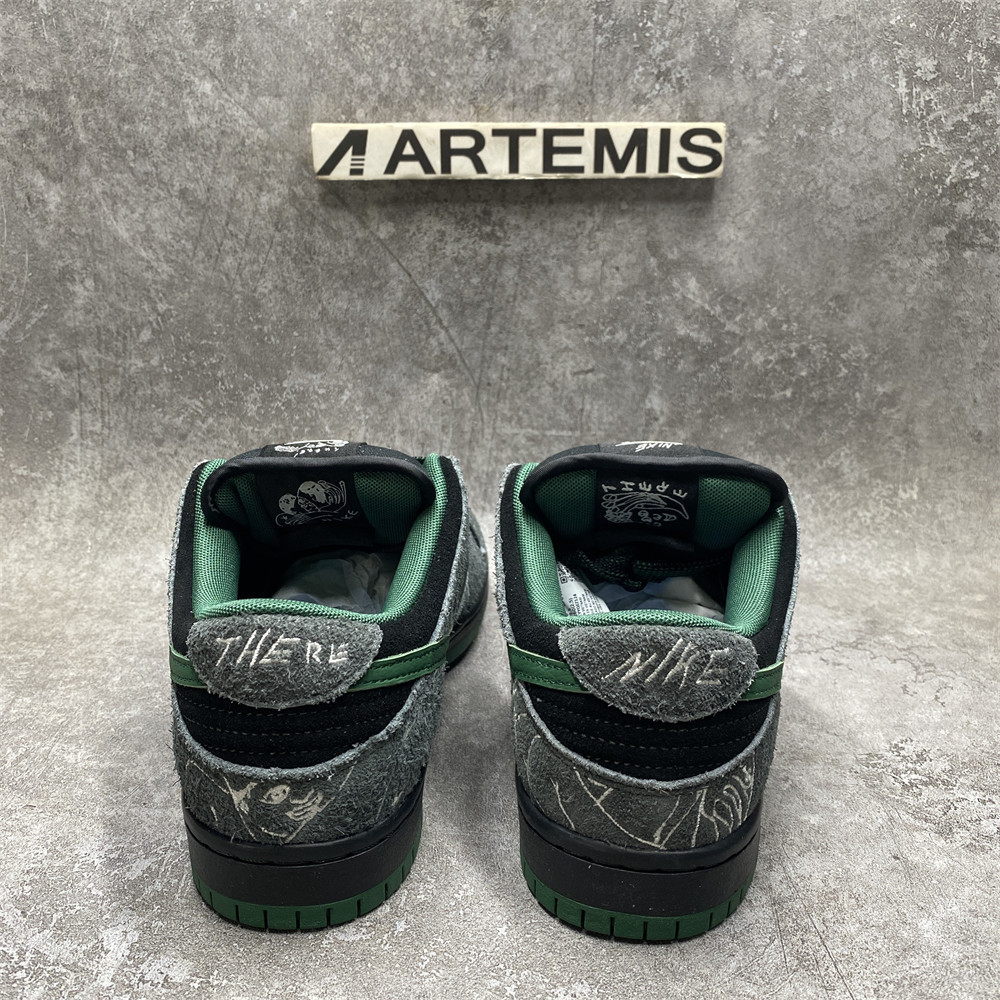 UA Nike SB Dunk Low There Skateboards