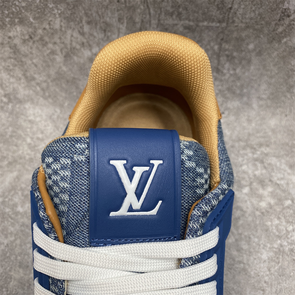 UA LV Trainer Sneaker