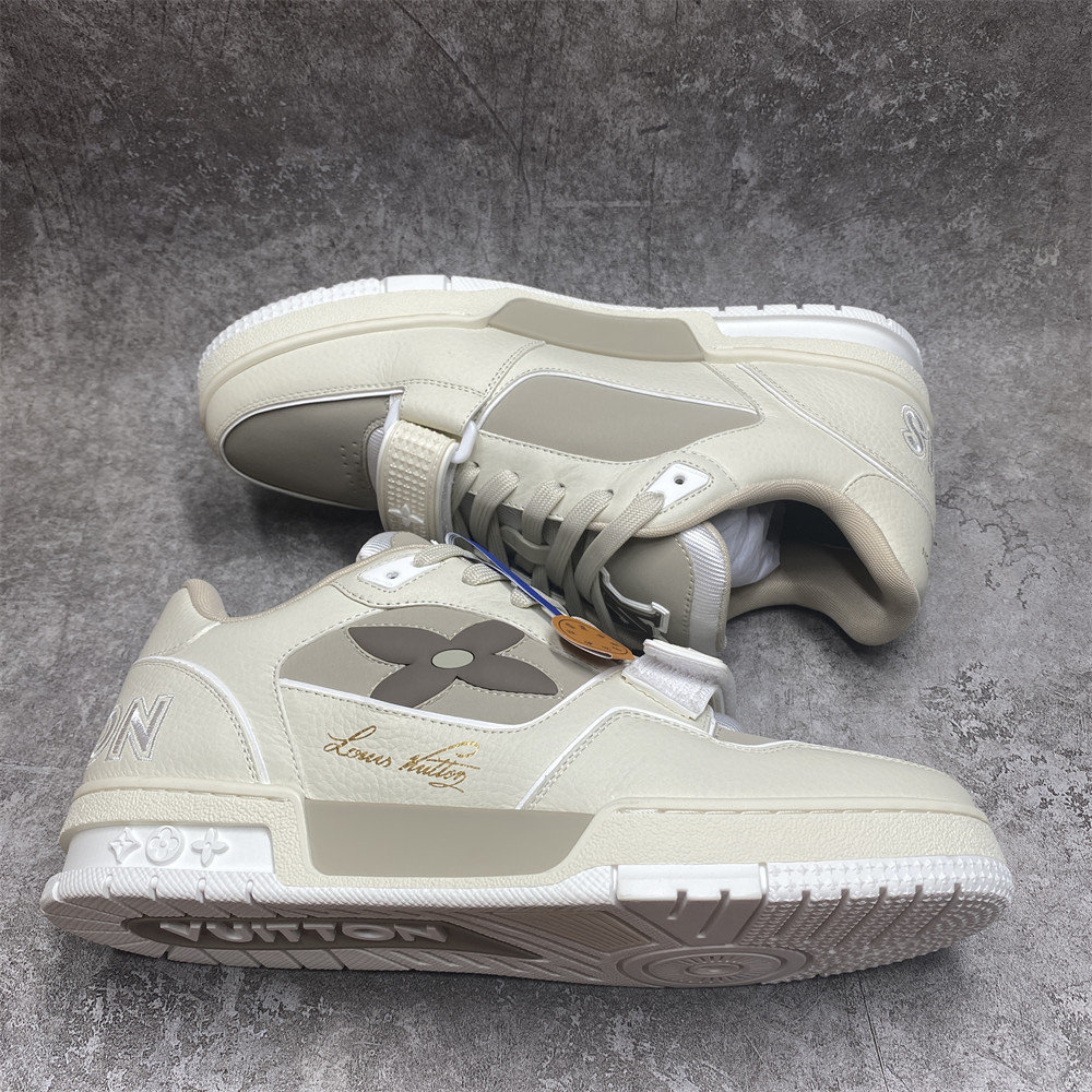 UA LV Trainer Sneaker