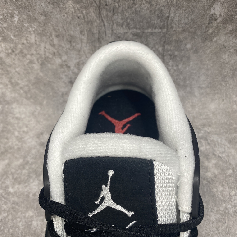 UA Jordan 4 RM Canyon Rust