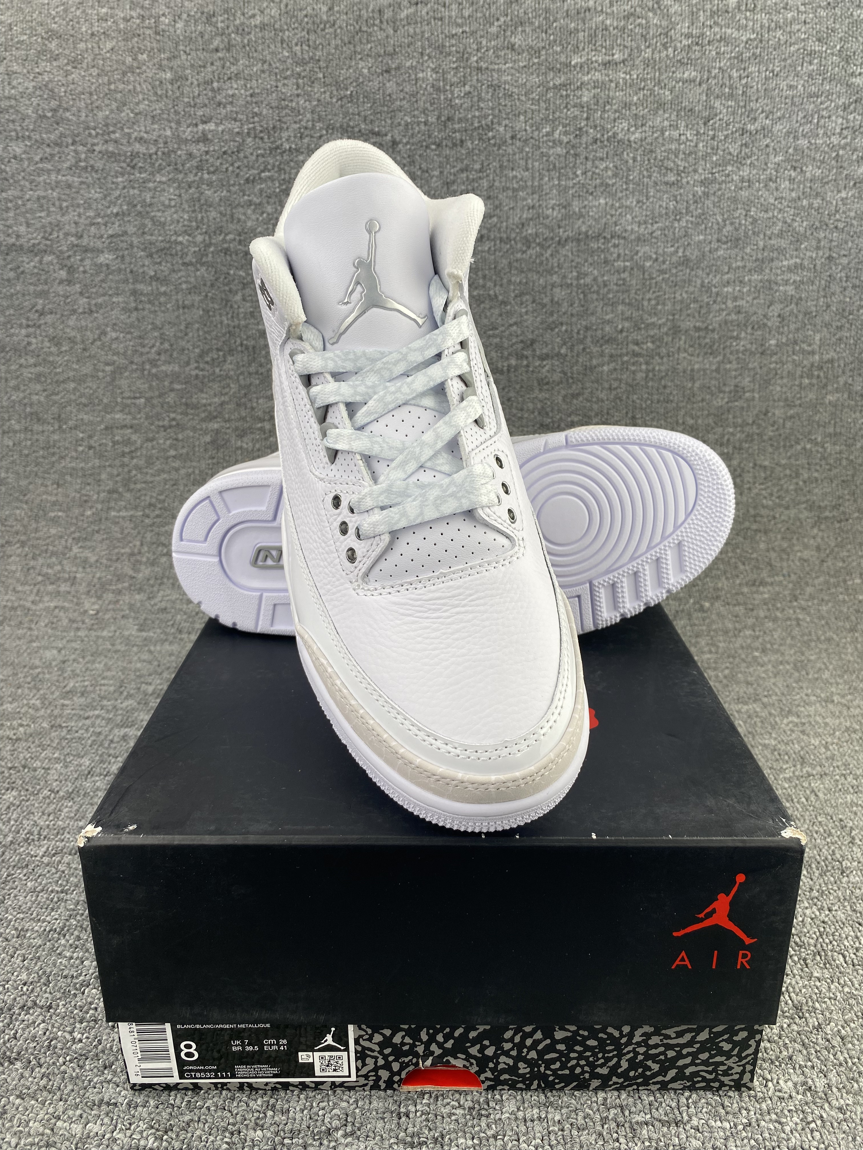 UA Air Jordan 3 Retro