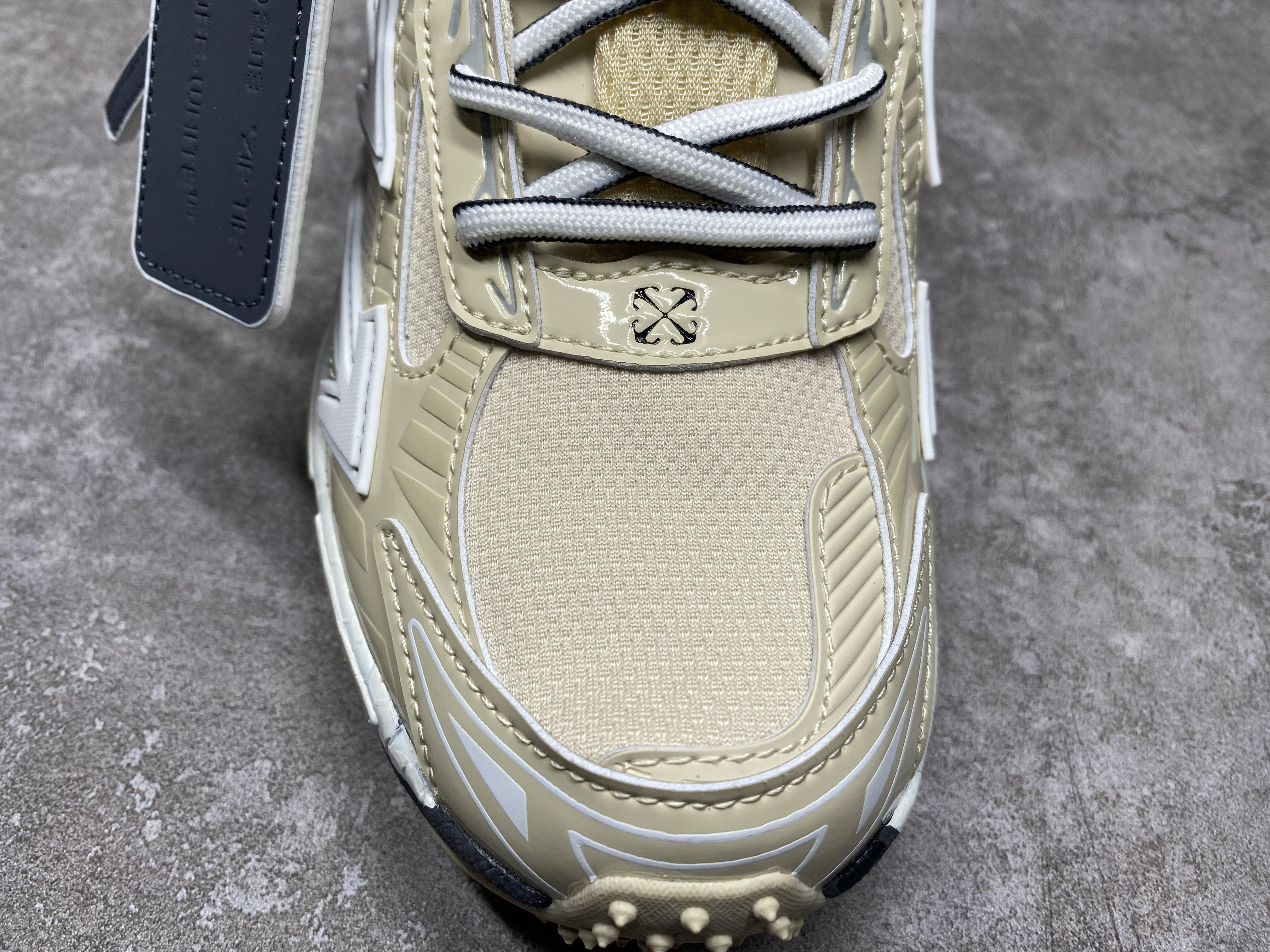 UA Off-White "BE RIGHT BACK"