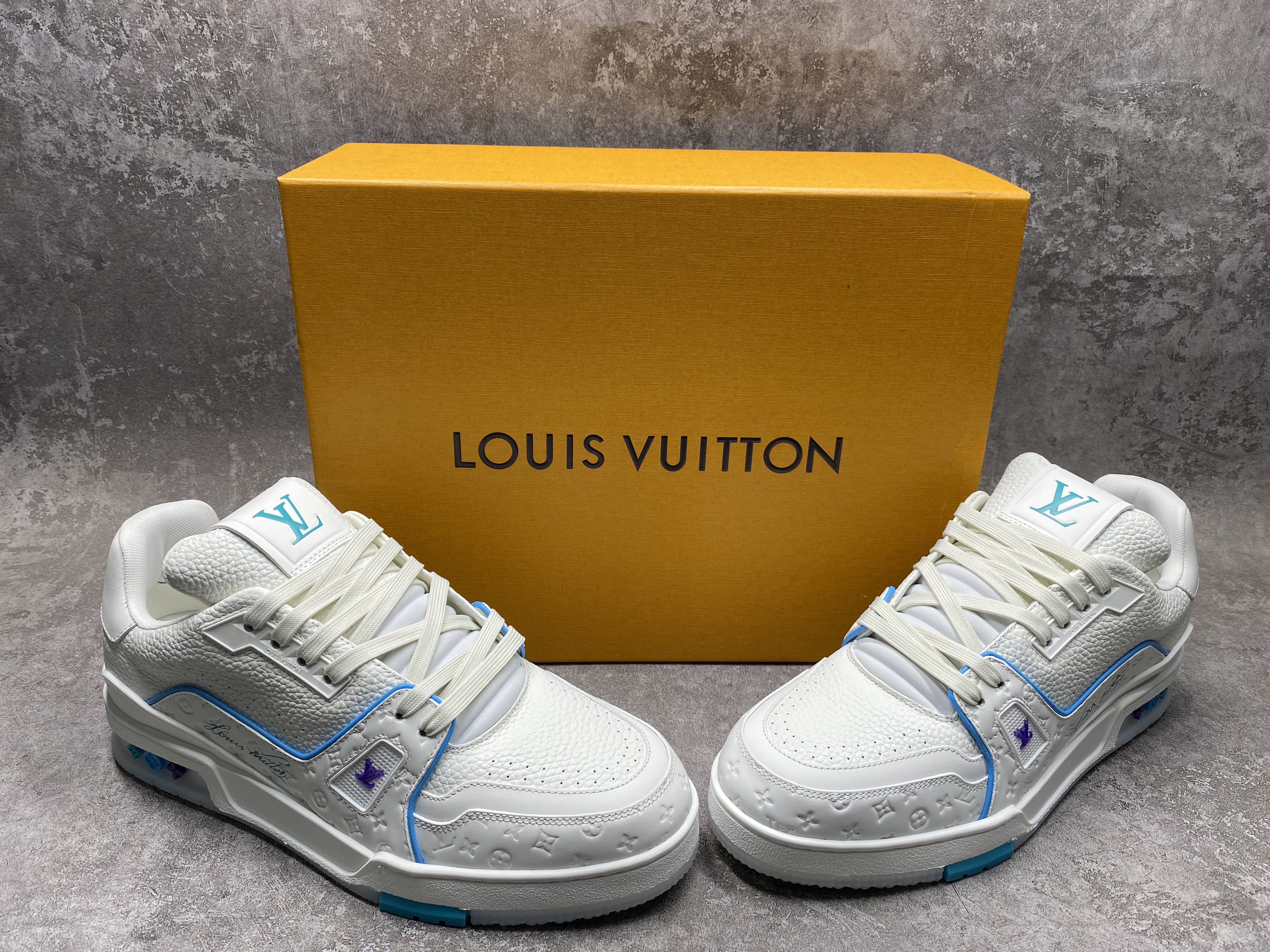 UA LV trainer Sneakers