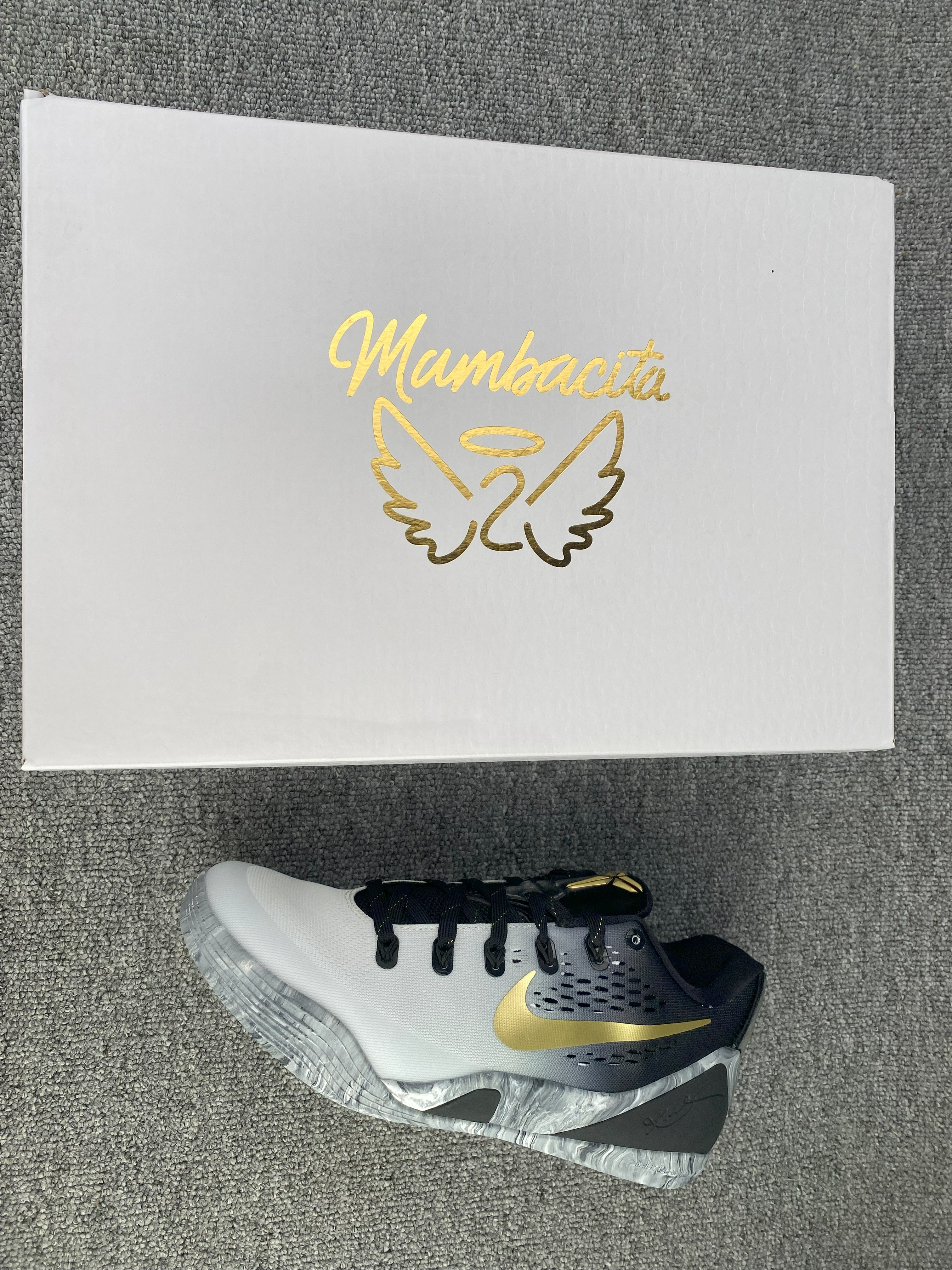 UA Nike Kobe 9 EM Low Protro