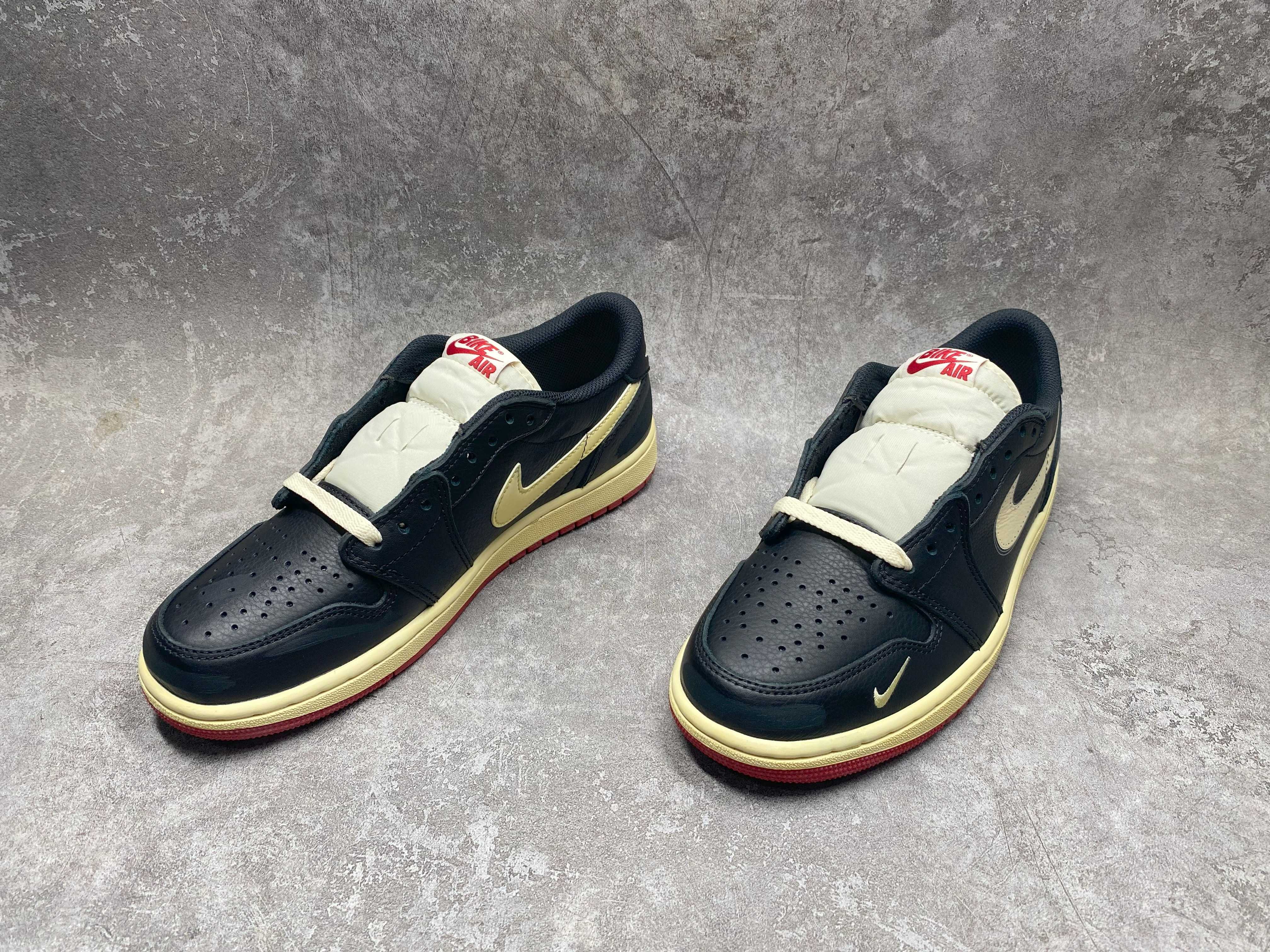 UA Jordan 1 Retro Low OG