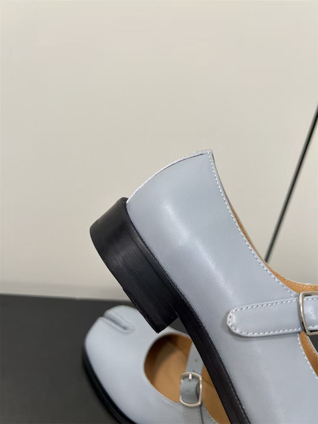 ua ma*s*n Ma*i*la mary jane shoes