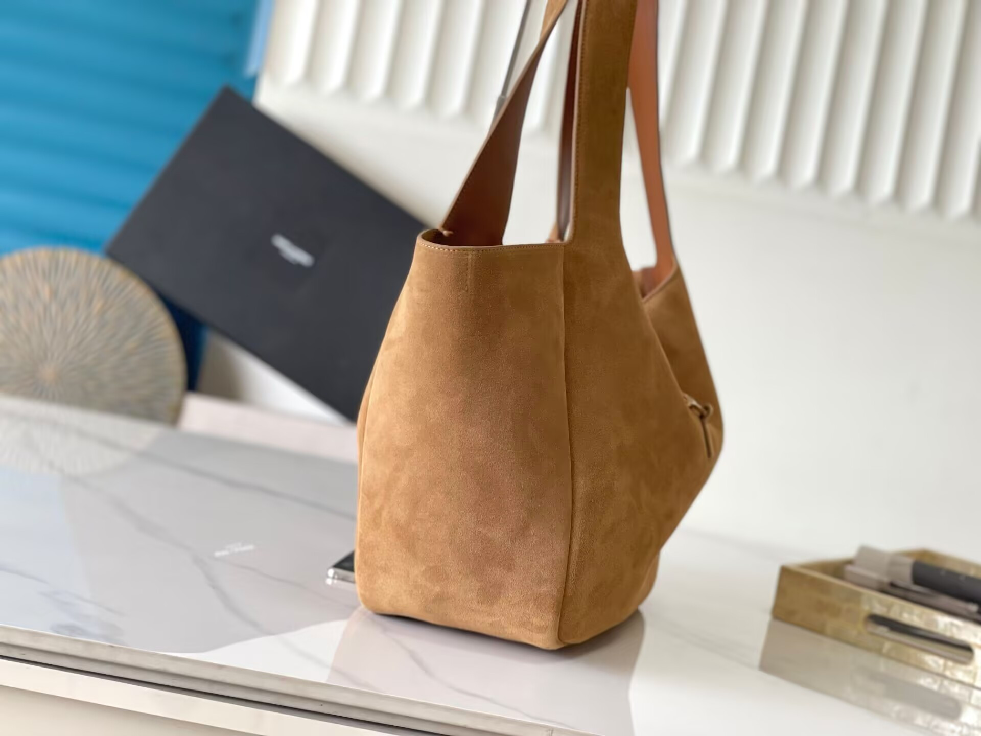Y*L le 5 à 7 bea in suede 50×28×18cm