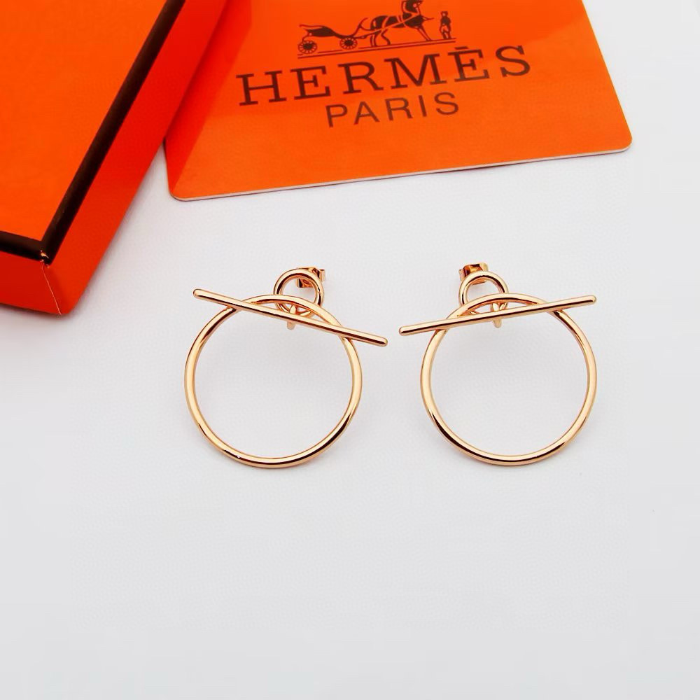 H**me5 loop earrings