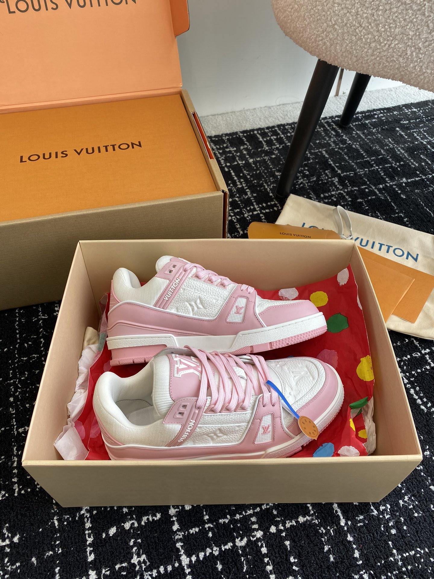 UA LV Trainer Sneaker