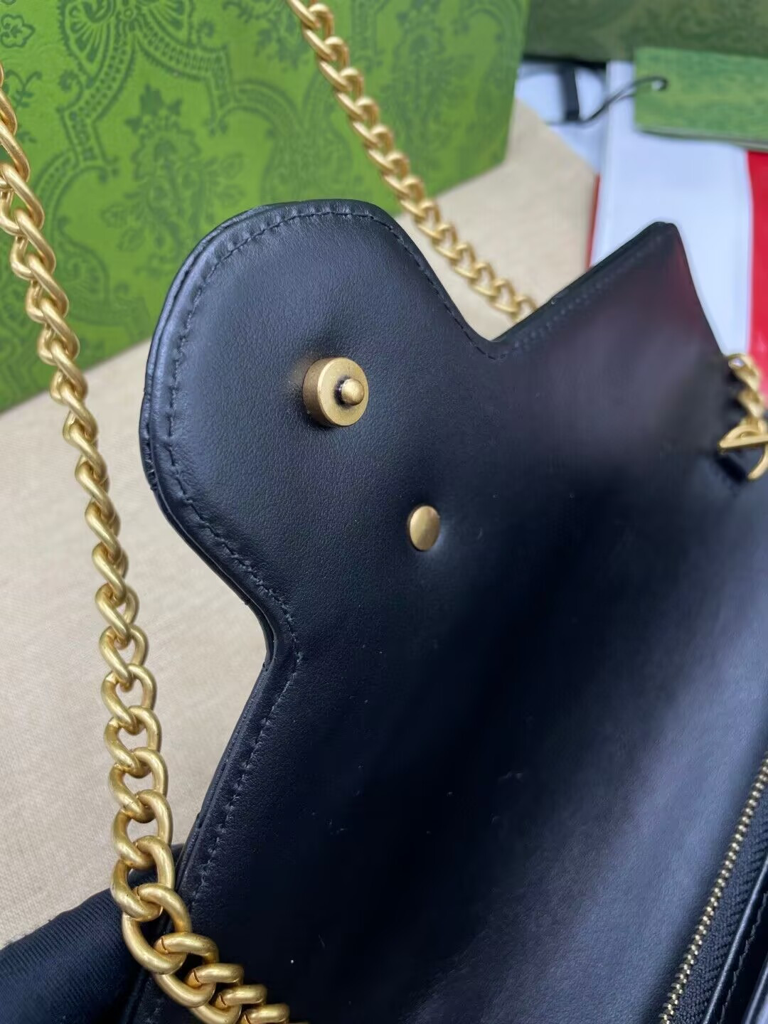 G*u*i gg marmont wallet on chain 20x13x6cm