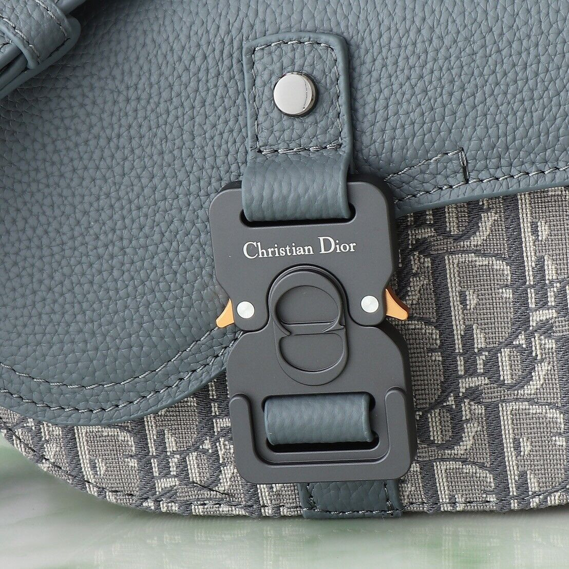 D*or mini saddle messenger bag with flap 19.5x13x4.3cm