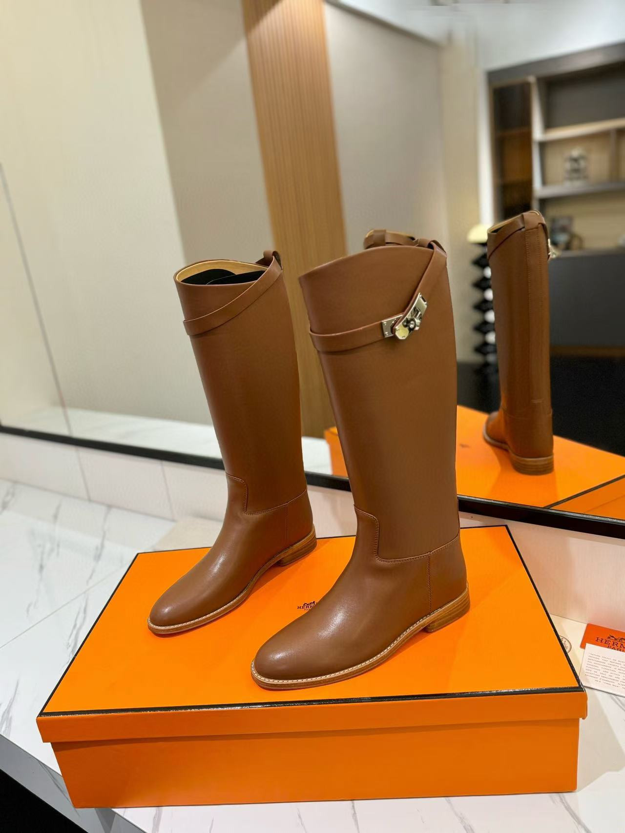 ua H**me5 jumping boots