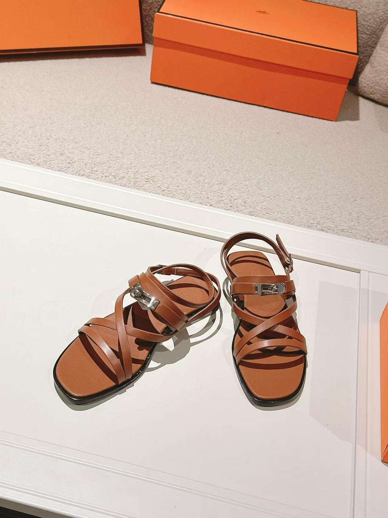 ua H**me5 june sandal