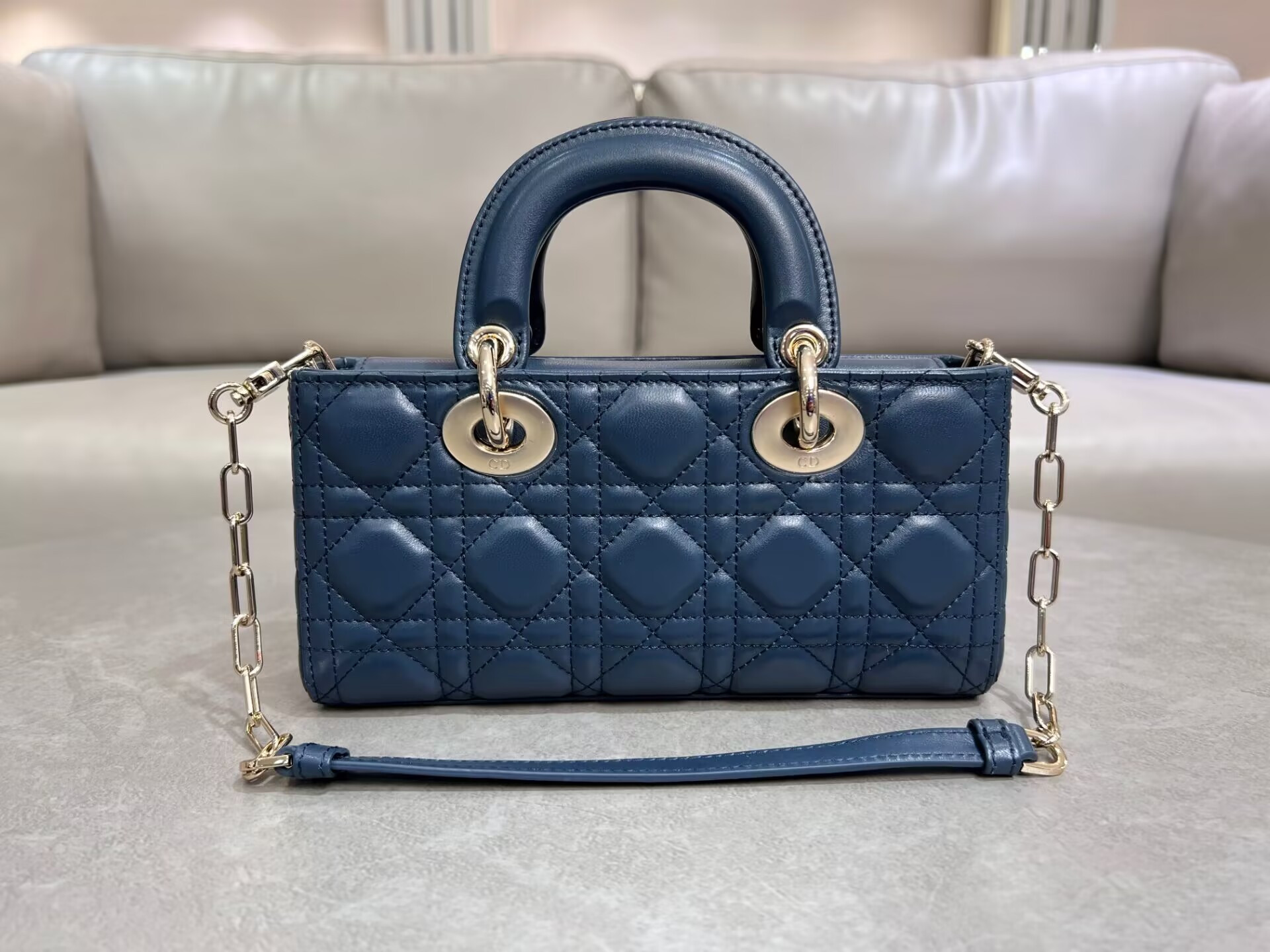 D*or samll d-joy bag 22.5 x 6 x 11.5cm