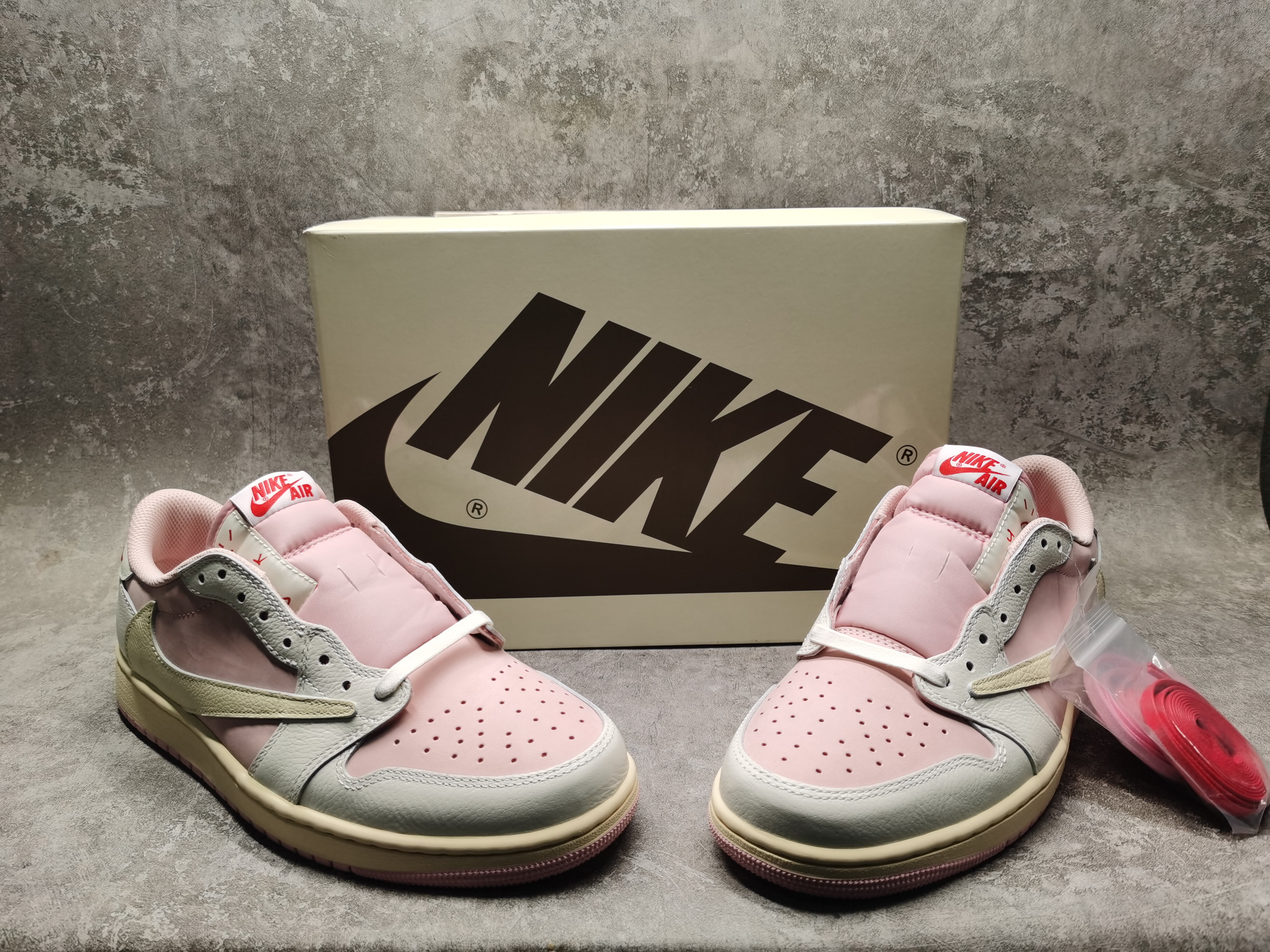 UA Jordan 1 Retro Low OG SP