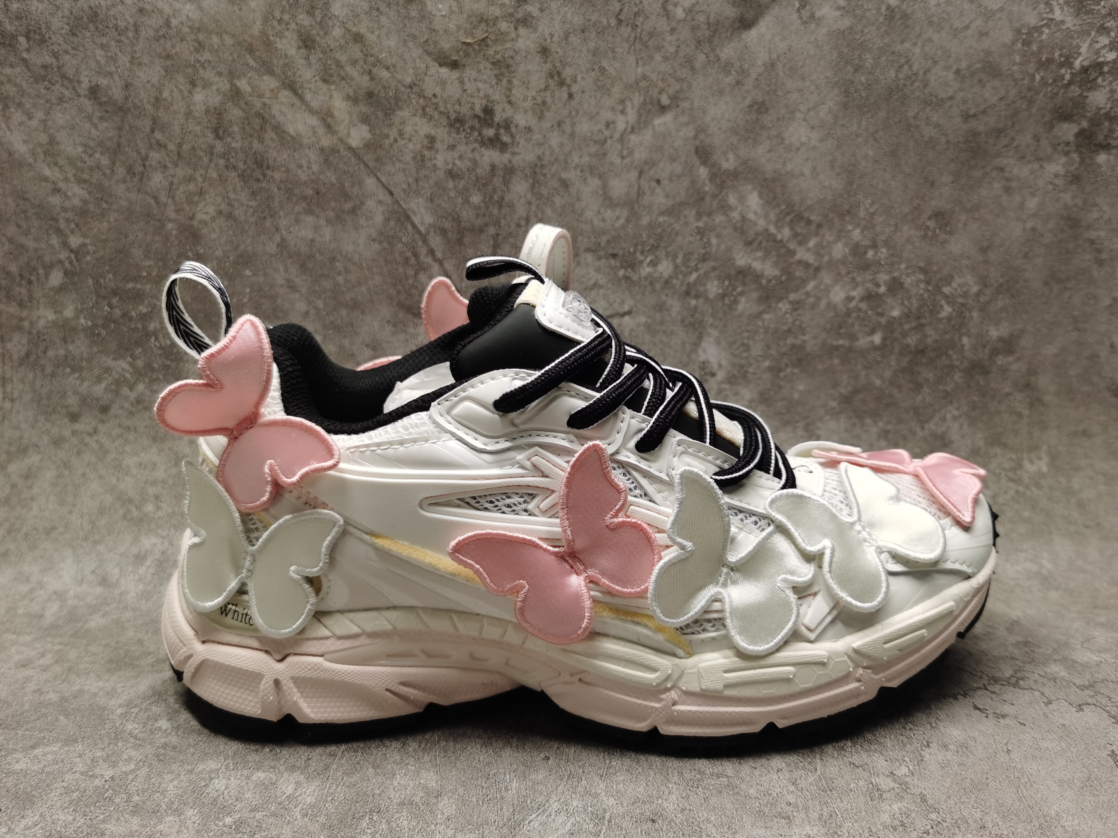 UA Off-White "BE RIGHT BACK"