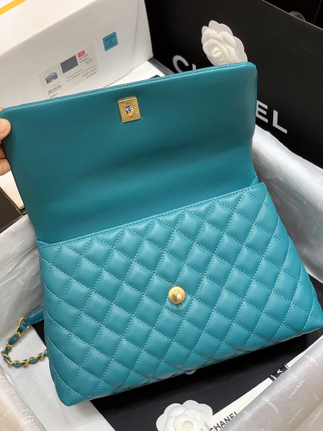 Ch*el coco handle bag medium 28cm