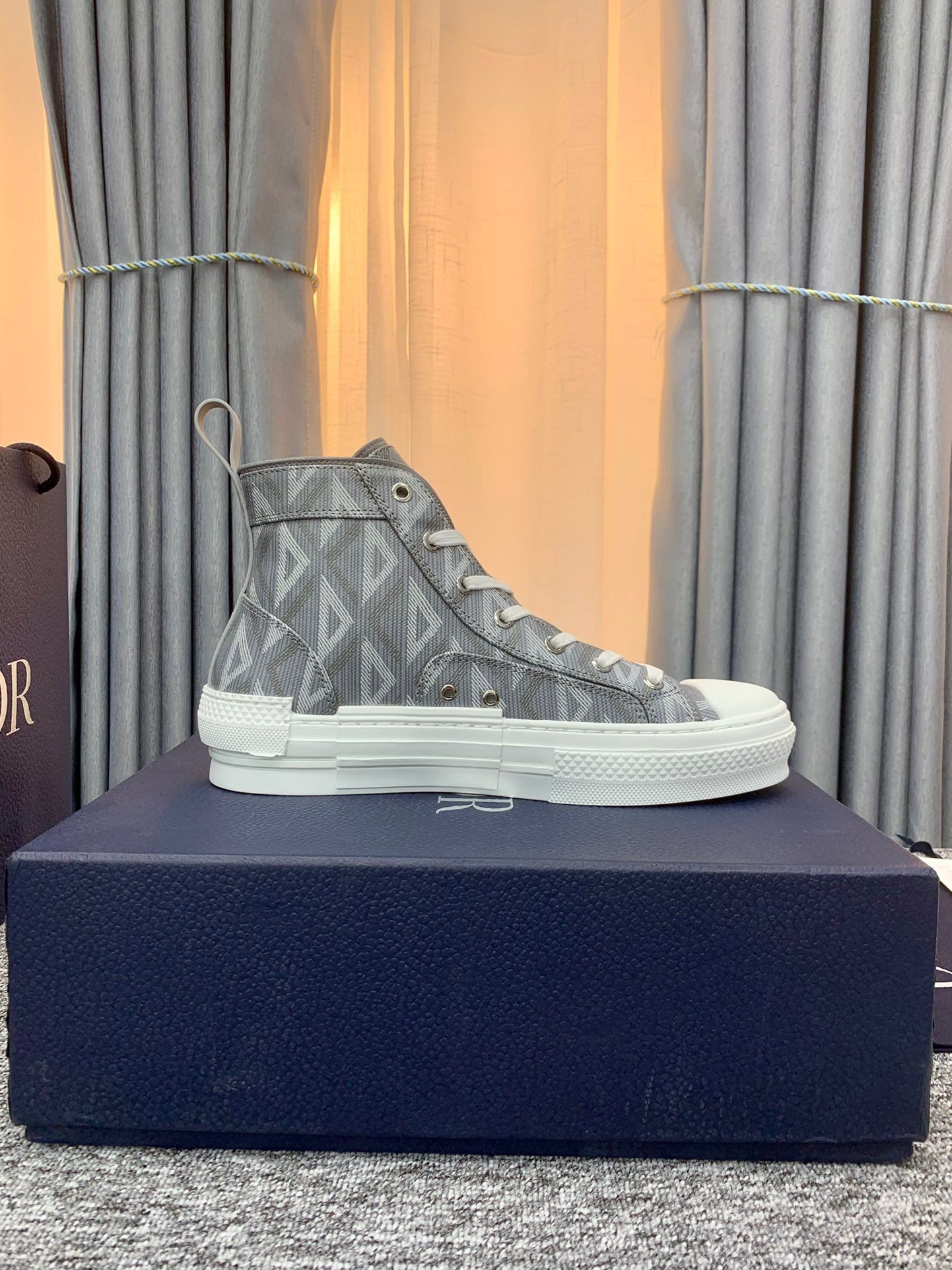 d*or b23 high top gray cd Di*m*nd