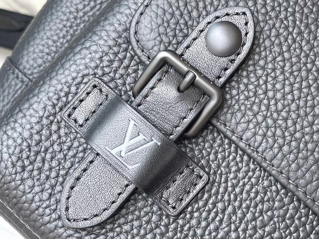 LV CHRISTOPHER SLIM BACKPACK M58644