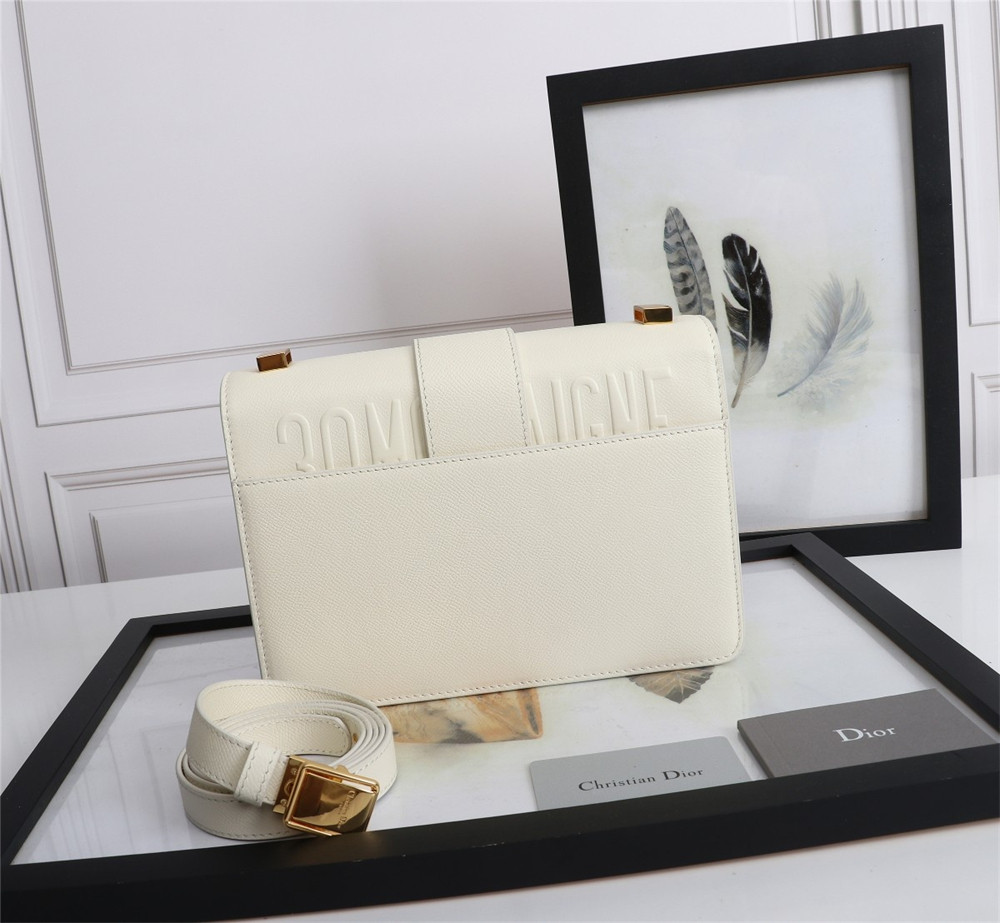 D*or 30 montaigne chain bag grained white
