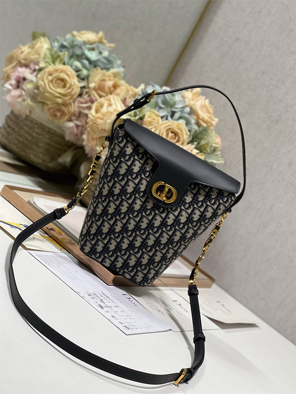 D*or 30 montaigne large chain bucket bag oblique jacquard and calfskin