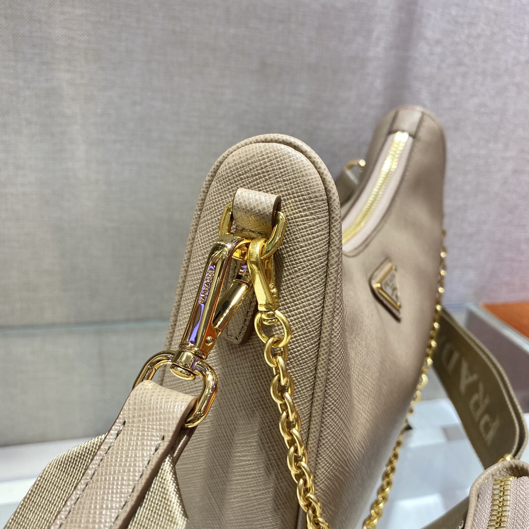 Pra*a re-edition 2005 saffiano leather bag