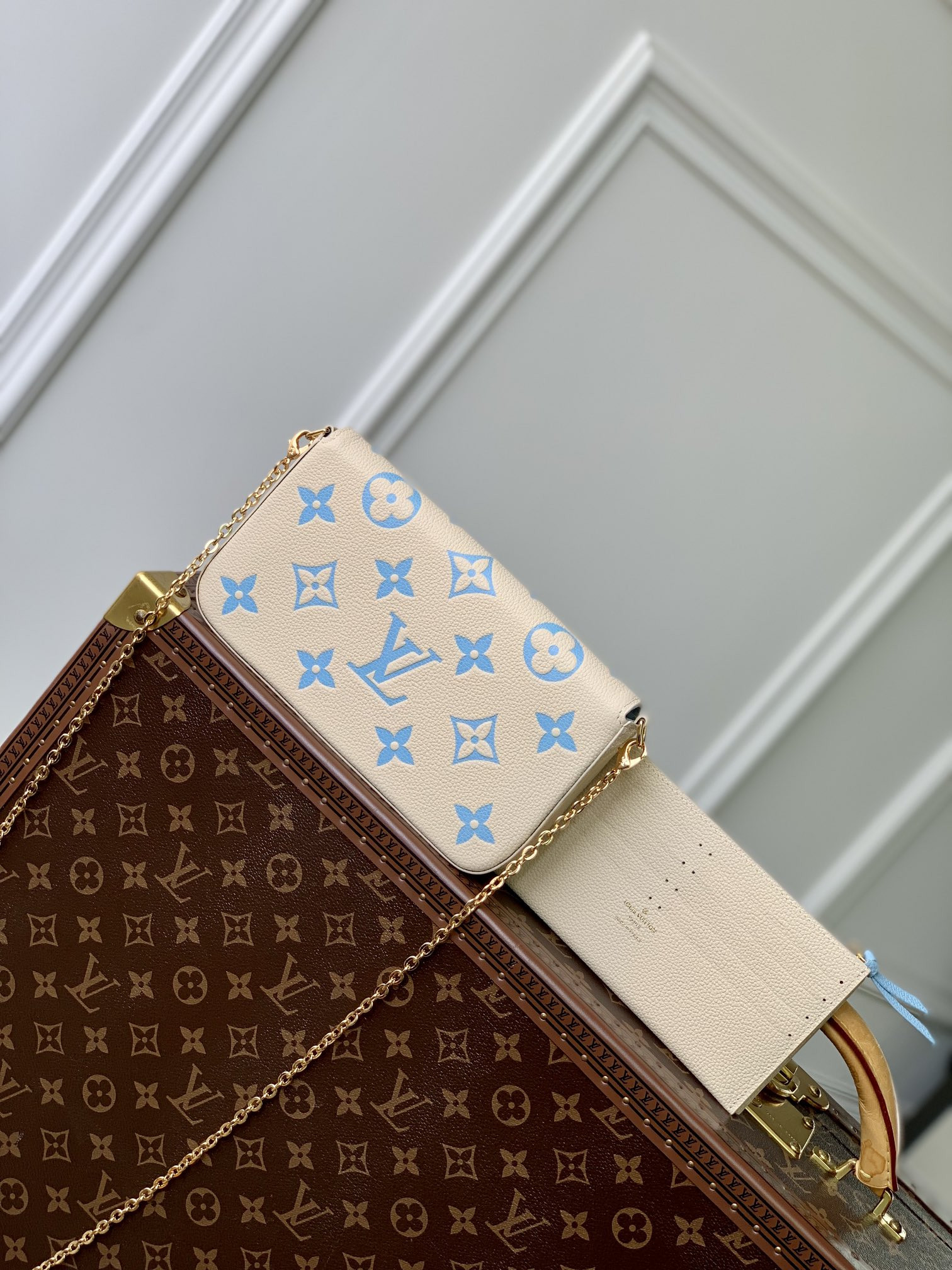 LV FÉLICIE POCHETTE M69977