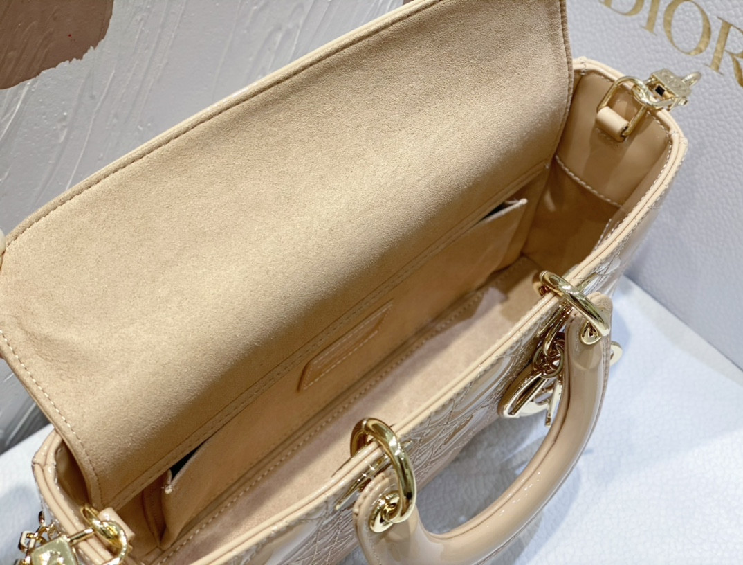 D*or small lady d-joy bag biscuit patent
