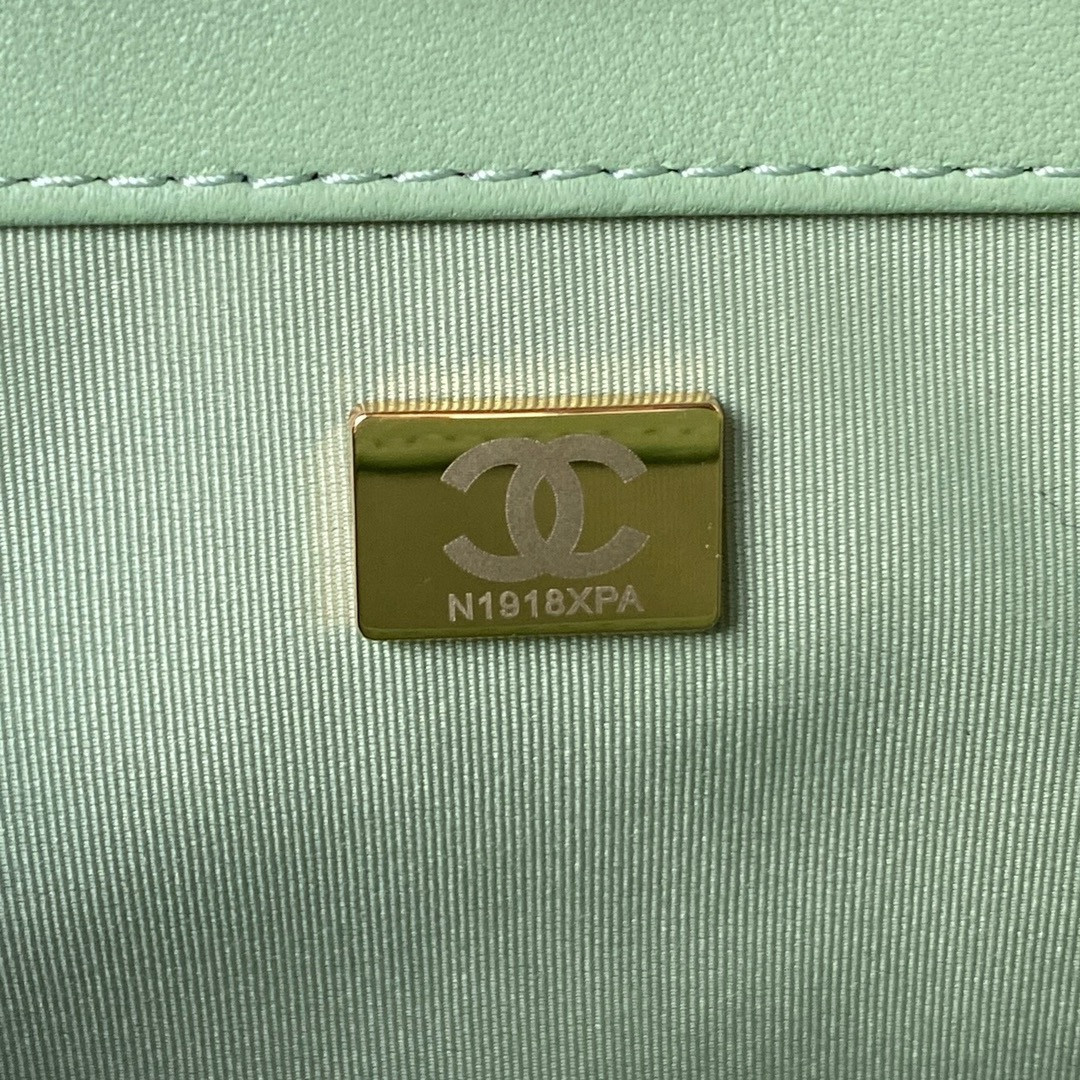 Ch*el baguette bag light green 4.5 × 9.4 × 1.8 in