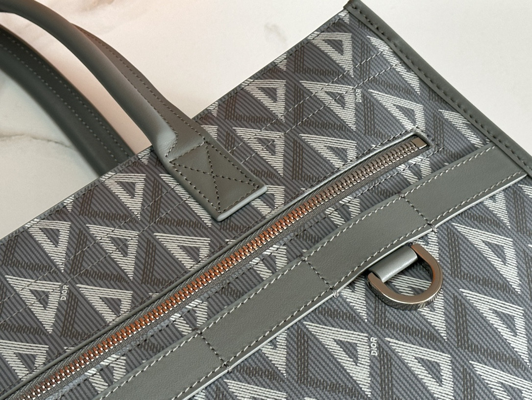 D*or safari tote bag gray in grained calfskin 15.5 x 14 x 4.5 inches
