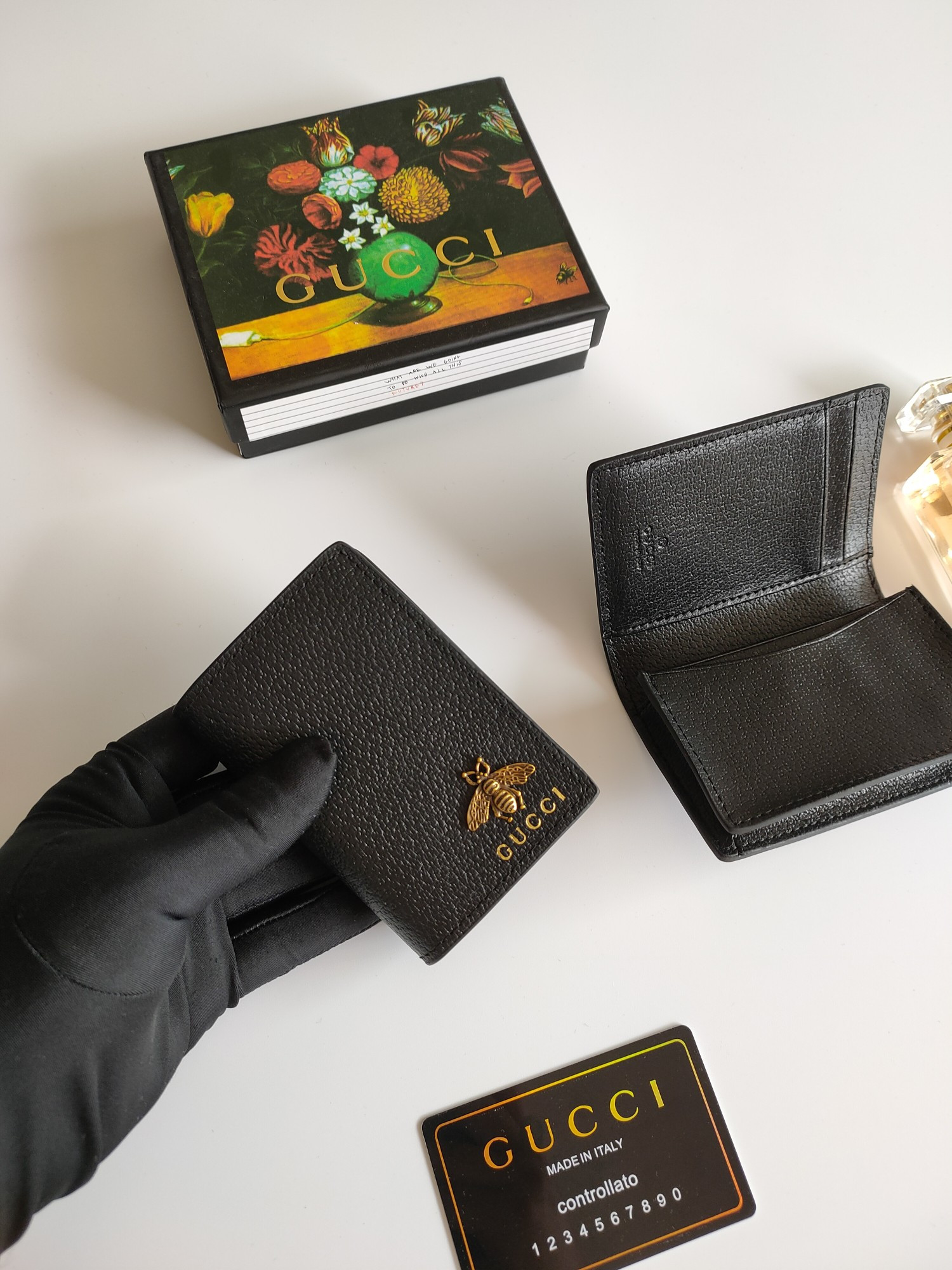 G*u*i gg  card case wallet