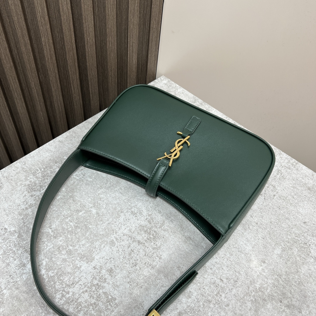 Y*L le 5 À 7 in smooth leather vert fonce 9 x 6.3 x 2.5 inches