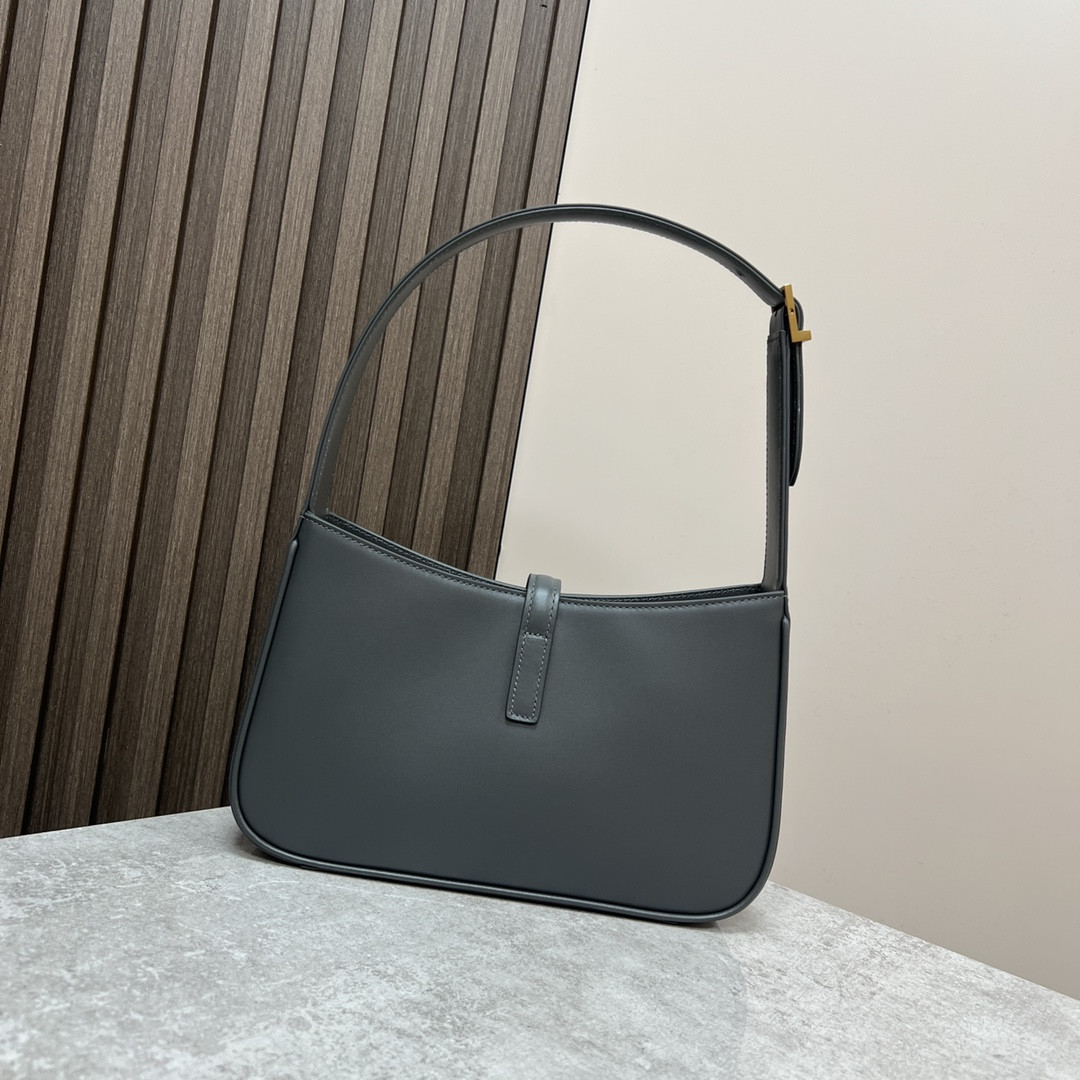 Y*L le 5 À 7 in smooth leather gray 9 x 6.3 x 2.5 inches