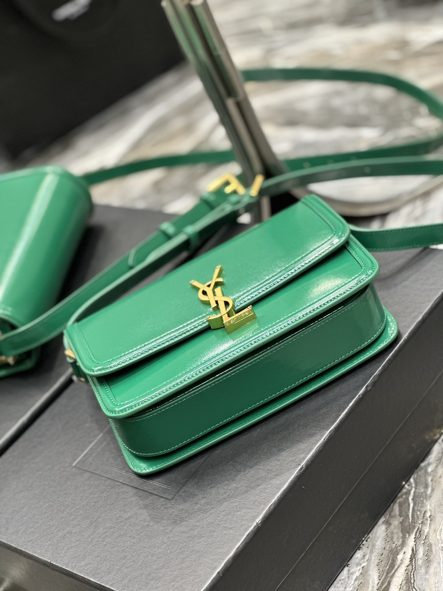 y*l solferino medium satchel in box Sa**t Lau*nt green 9.1 x 6.3 x 2.4 inches