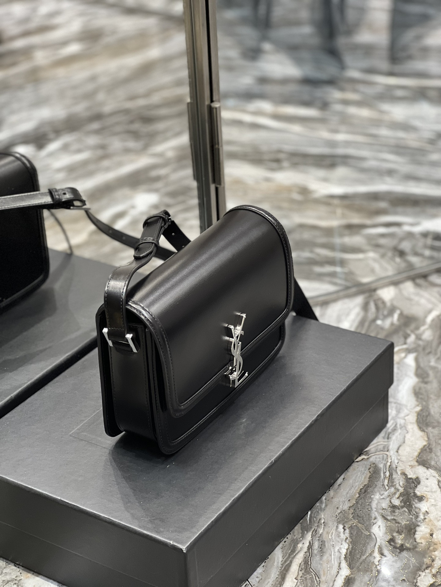 Y*L solferino medium in glazed leather black 9.1 x 6.3 x 2.4 inches