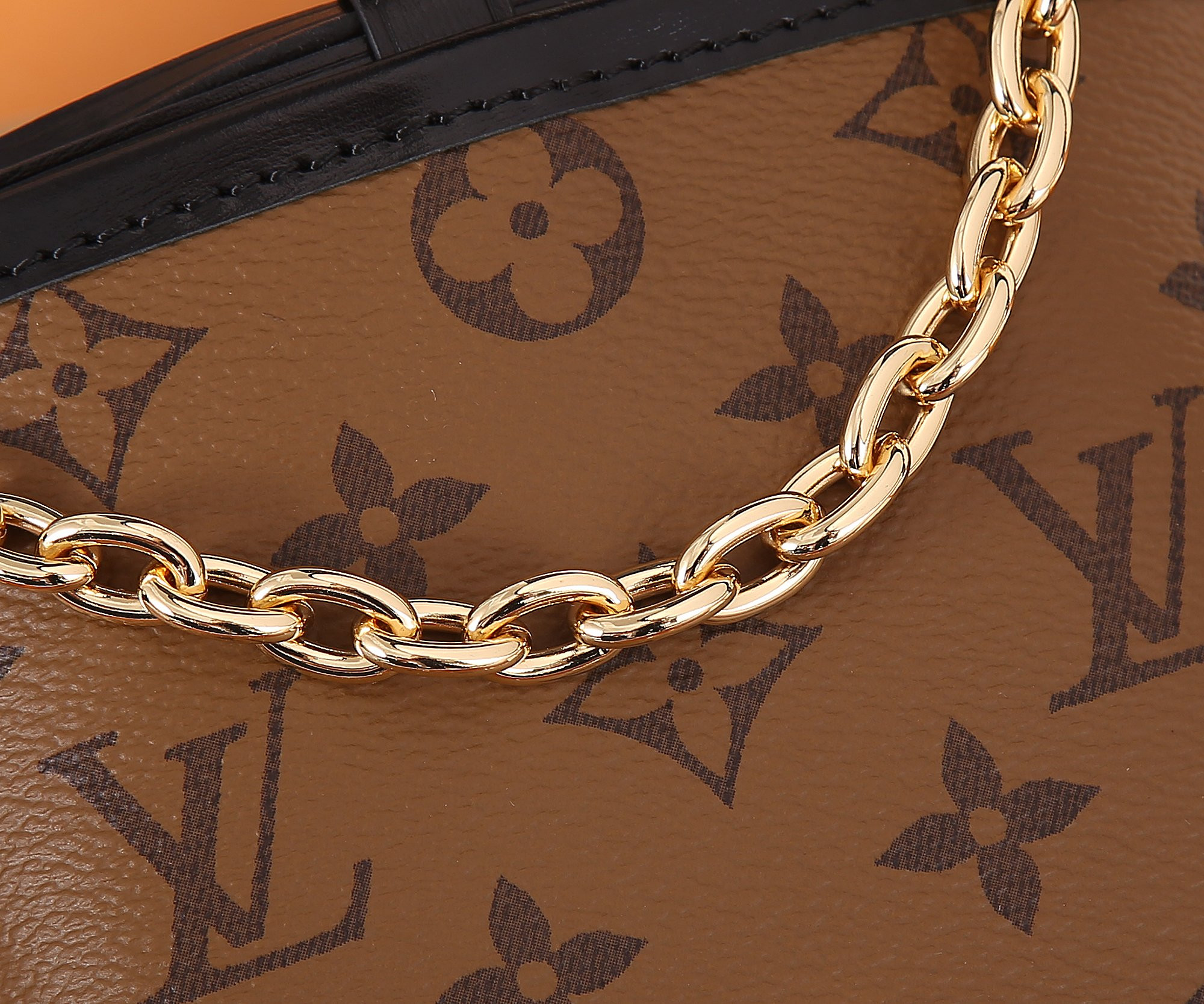 LV M82885 Zjs jh Online Only 11.5x11.5x11.5 CM