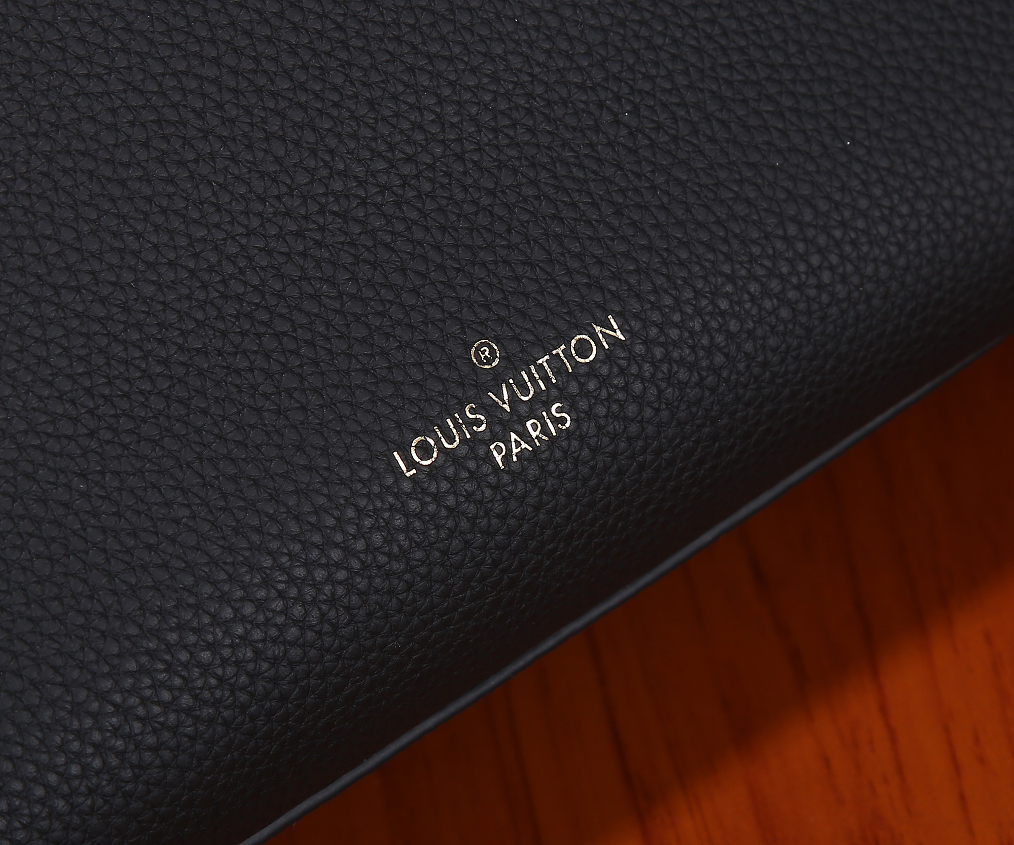 LV M22311 Lock & Go 9.6 x 7.5 x 4.1 inches