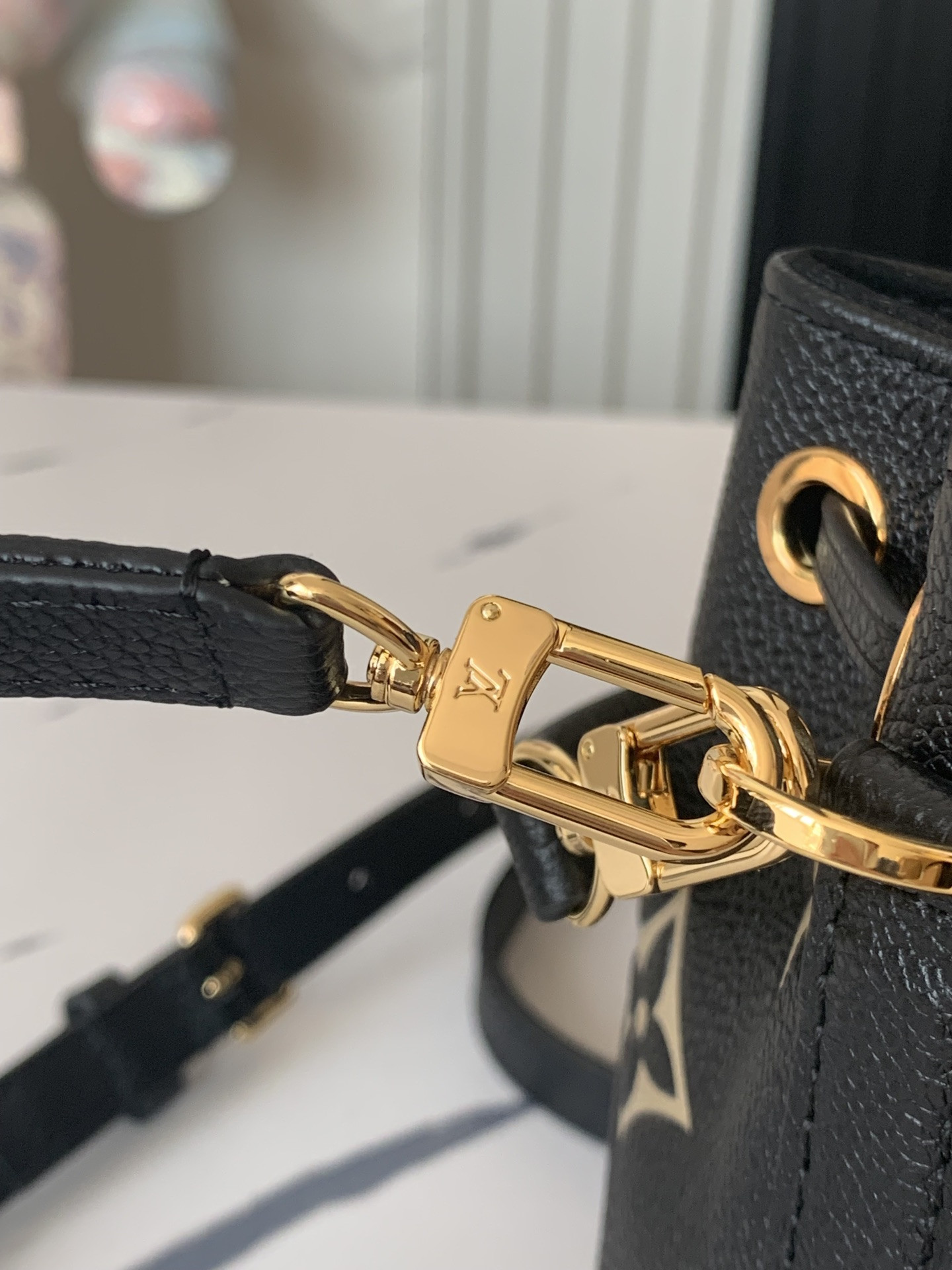 LV M46292 Nano Noé 5.1 x 6.3 x 3.9 inches