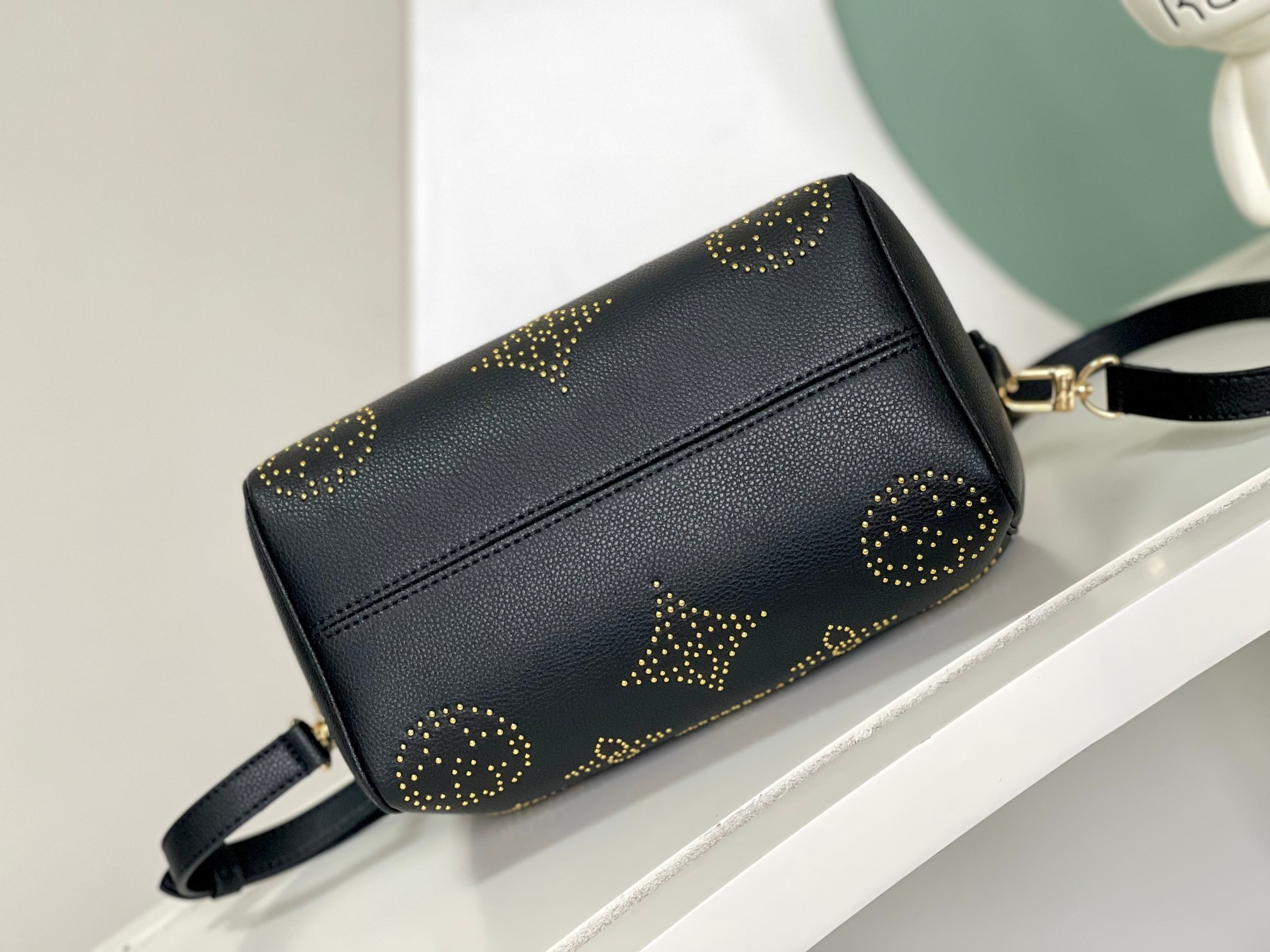 LV M46736 Speedy Bandoulière 25  9.8 x 7.5 x 5.9 inches