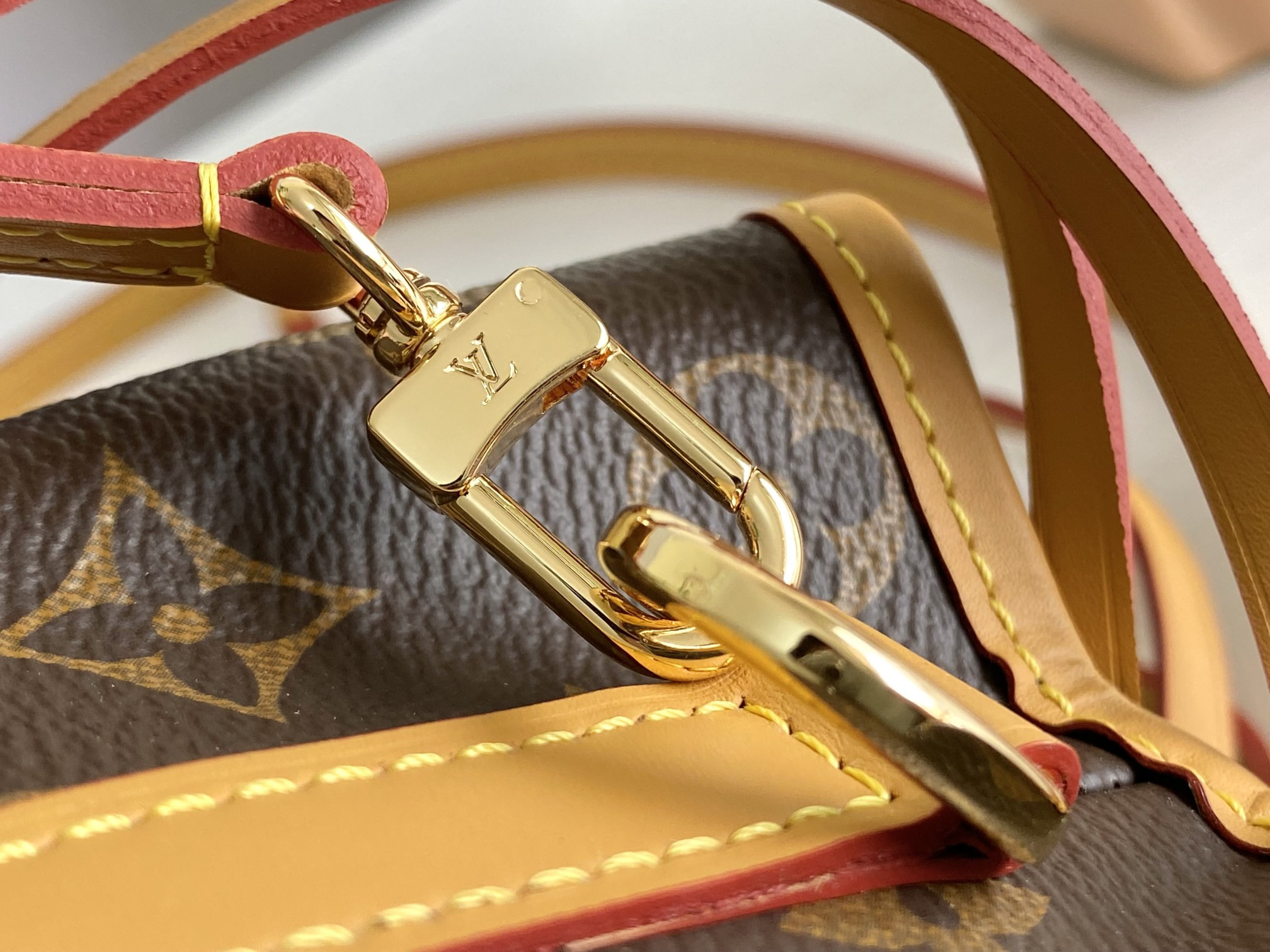 LV M57099 NOE PURSE 4.5 x 4.7 x 4.5 inches
