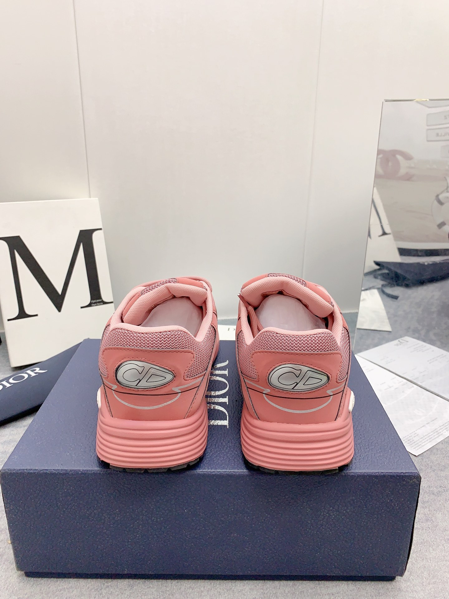 ua D*or b30 sneaker