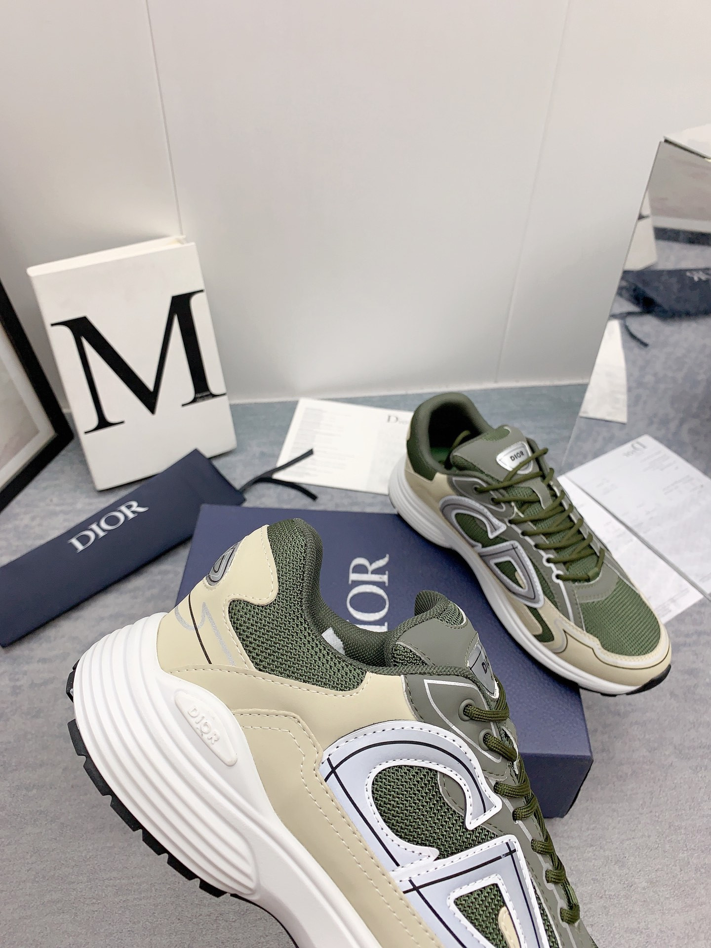 ua D*or b30 olive